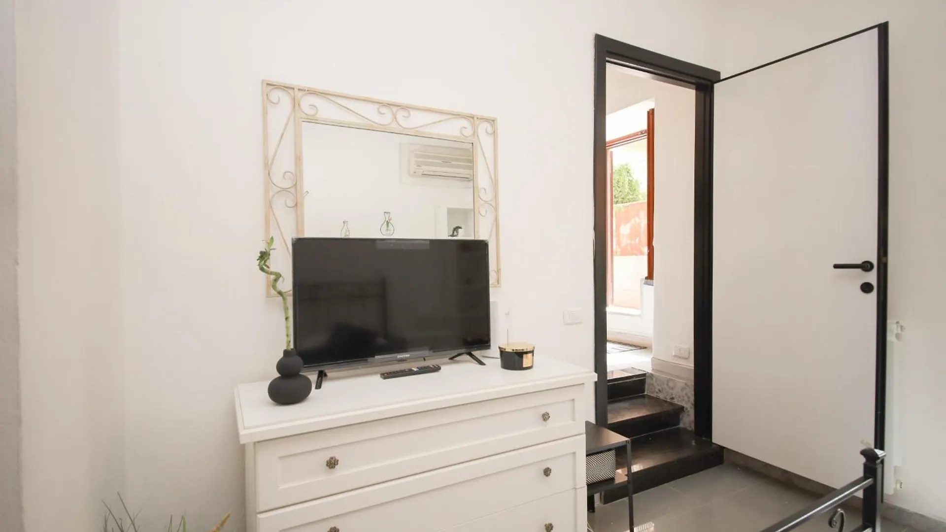 B Live By Ghor Apartment Rome