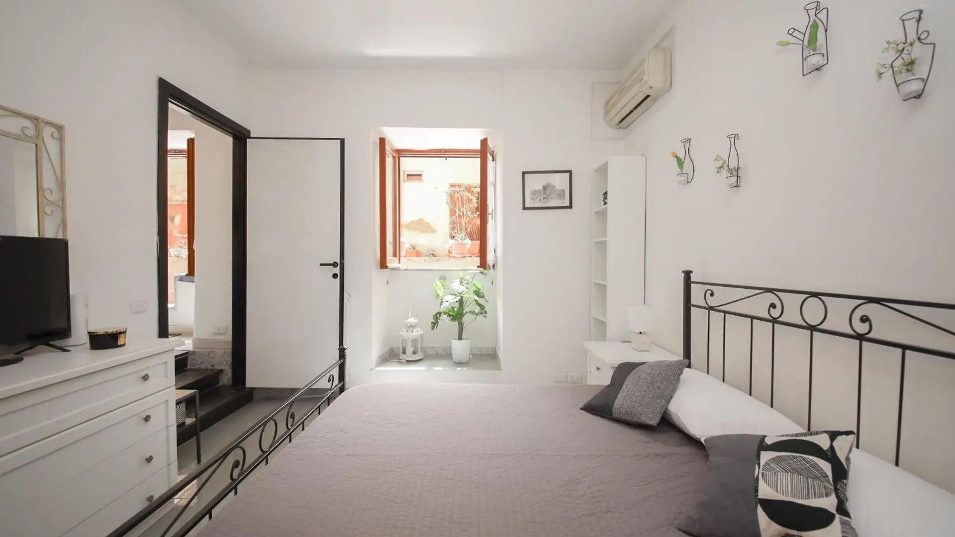 B Live By Ghor Apartment Rome